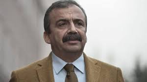 Askerliği bitince eşinin yanına, kaliforniya'ya giden. Gxmk03d8k4boxm