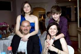 У черчесова в молодости была пышная шевелюра. Stanislav Cherchesov Biografiya Foto Lichnaya Zhizn Novosti Trener Sbornoj Rossii 2018 Biografii