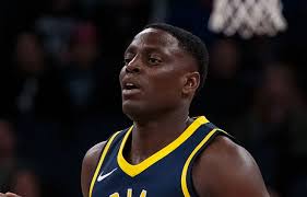 Lakers target Darren Collison makes appearance at Staples Center, sits with  Jeanie Buss