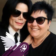 GOOD MORNING FROM CAPTAIN EO 🏰💋✌️