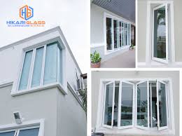 Bertanyalah kepada penjual kusen aluminium dan pastikan bahwa ketebalannya memenuhi standard (minimal 1 mm) dan perhatikan pula finishingnya. Jendela Aluminium Hikari Glass