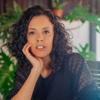 7 "Lúcia Barão" profiles