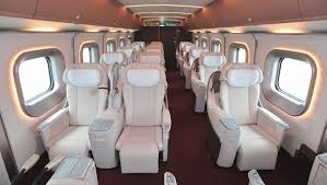 Photo of the entire of Japan's bullet train first class