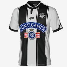 In sachen trikot setzt sturm voll auf heimatverbundenheit: Sturm Graz Fussball Trikot Home 2017 18 Lotto