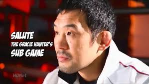 Let's watch Kazushi Sakuraba teach us how to pull off a camel clutch  submission in a real MMA fight