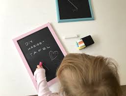 In der malerei gibt es viele maltechniken und das. Diy Kreidetafel Geschenkanhanger Mamaskind Mamablog