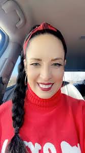 Becky Halvorson's Instagram, Twitter & Facebook