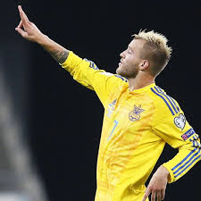 The dynamo kyiv signing is more physical and more experienced. Andrey Yarmolenko Von Borussia Dortmund Schiesst Ukraine Zum Sieg Gegen Die Turkei Bvb 09