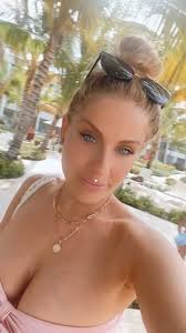 Jennifer Olympia Bentley (@jenniferolympiabentley) • Instagram photos and  videos