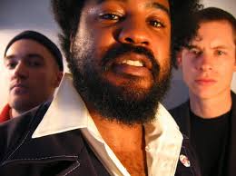 Nothin' Sez Somethin': April 2014