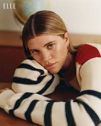 𝐏𝐨𝐥𝐢𝐬𝐡𝐞𝐝 𝐛𝐲 𝐀𝐦𝐛𝐞𝐫 𝐒𝐭𝐮𝐝𝐞𝐫