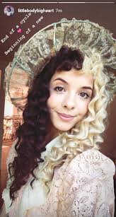 Random Screenshots of Melanie's Instagram Stories (2018-2019) I'm just  trying to clear up space and found these. Idk if these are already archived  or something. : r/MelanieMartinez