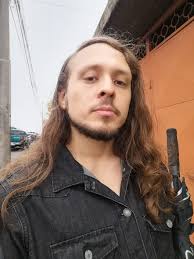 Cama de Madera Individual Precio: 40 mil colones.