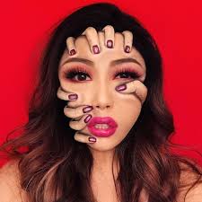 Woman Gives Up Teaching To Create Optical Illusions With Makeup, And It's  Messing With Our Minds (New Pics)