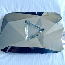 We did not find results for: Diamond Play Button Buttondiamondp Twitter