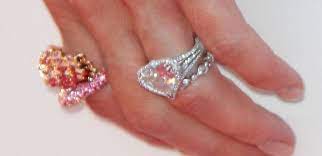 Engagement Ring Tbt The Super Simple Ring Gavin Rossdale Gave To Gwen Stefani Heart Shaped Engagement Rings Engagement Ring Pictures Gwen Stefani Wedding