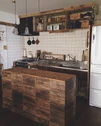 まるで本物 カウンターにワイン木箱柄の壁紙を貼る limia リミア ワイン木箱 インテリア 収納 インテリア 家具