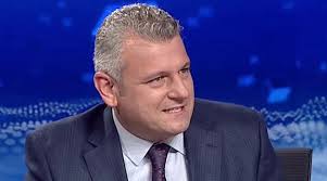 .bayan spikerleri, tgrt haber bayan spikerleri isimleri diyen darbeci askerlerin, trt spikeri tijen karaş'a zorla okuttukları darbe. Yandas Isim Trt Ana Haber I Sunacak
