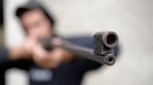 L'opération de police déclenchée ce jeudi soir après qu'un tir par arme à feu a été effectué en pleine rue a porté ses fruits. Il Tire Un Coup De Feu Sur Son Ex Conjoint A Charleville Mezieres