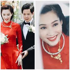 Lễ hỏi của hoa hậu đặng thu thảo và doanh nhân nguyễn trung tín được thực hiện tại tư gia vào sáng hôm qua, 1/10/2017. Hoa Háº­u Ä'áº·ng Thu Tháº£o Diá»‡n Ao Dai Ä'á» Ä'áº¹p Rá»±c Rá»¡ Trong Hon Lá»… Bao Phá»¥ Ná»¯