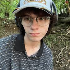 Heyy! I'm Grant Hoover and I plan to attend MTSU fall of 2026. I'm from  Forsyth, GA. I plan to major in audio production. I love music and hanging  out with friends.