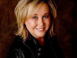 Donna Baumgartner's Instagram, Twitter & Facebook