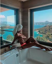 Olivia Bentley Topless - Fappenist