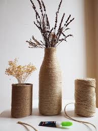 Tuto Bouteille De Verre Et Conserve Customisees Avec De La Ficelle Deco Babymeetstheworld Blog Maman B Decorer Bouteille En Verre Deco Fait Maison Deco