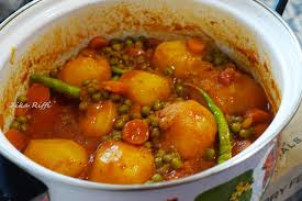 Mijote De Petits Pois Carottes Pommes De Terre Aux œufs Mollets Cuisine De Zika Recette Petit Pois Frais Recette Petit Pois Petits Pois Carottes