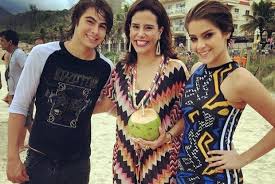 This is biriri com narcisa tamborindeguy & buchecha by onewebtv on vimeo, the home for high quality videos and the people who love them. Narcisa Tamborindeguy Participara De Malhacao Bastidores O Planeta Tv