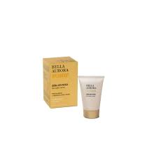 La Crema Anti Papada Para Cuello Y Escote Splendor Combate Eficazmente Los Signos Especificos Del Envejecimiento De Esta Zona
