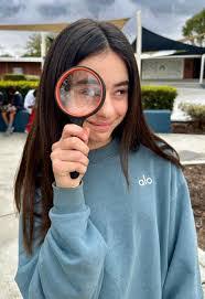 Keri Hammer's Instagram, Twitter & Facebook