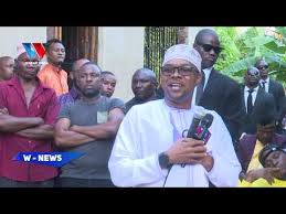 Kikwete akimuongelea mkapa msibani hakupenda kusifiwa bado uchumi aliotaka hatujafika. New Mbunge Wa Chalinze Mh Ridhiwani Kikwete Akisema Machache Kwenye Msiba Wa Mke Wa Babu Tale