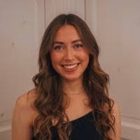 Sarah Thygesen's Instagram, Twitter & Facebook