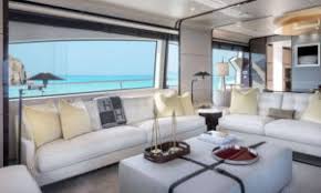 Apresentador de tv, curioso e entusiasta das redes sociais. Confira O Video Do Megaiate De 120 Pes Do Luciano Huck Boat Shopping