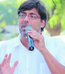 Daniel jadue saluda a sus simpatizantes en la plaza de armas de santiago, el pasado a seis meses de las presidenciales chilenas del 21 de noviembre, la carta del pc, el alcalde daniel jadue, un. Alcalde Municipalidad De Recoleta