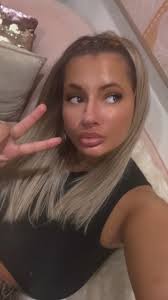 Hey there, Looking for a part time job 2-3 days a week I'm a senior  hairdresser located in Penrith willing to travel up to 30m! Thankyou