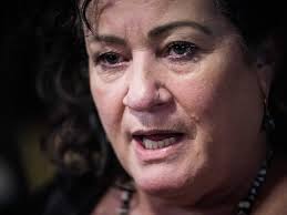 Op zoek naar 'juweeltjes' op kerstmarkt Vincentiusvereniging Den Bosch