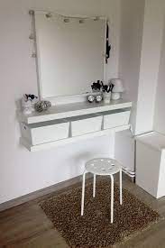 Menghemat ruangan dengan furnitur multifungsi: Diy Meja Solekan Unik Untuk Ruang Bilik Tidur Kecil Mrsliez Com