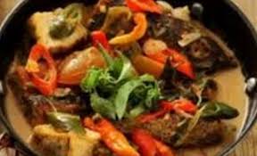 Ikan pari asapnya dikasih cuka dulu, didiamkan sekitar 10 menit. Resep Sayur Mangut Ikan Asap Plus Tahu Dan Terong Pedas Mengguncang Lidah