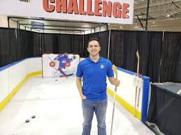 12 News Meteorologist Chris Swaim gives hockey a shot