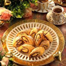 Einen kaubonbon mit fruchtgeschmack oder mit malban mix, damit ist der fernsehabend gerettet. Zimt Dattel Geback Getrocknete Datteln Rezept Lecker Rezepte Datteln Rezepte Getrocknete Datteln