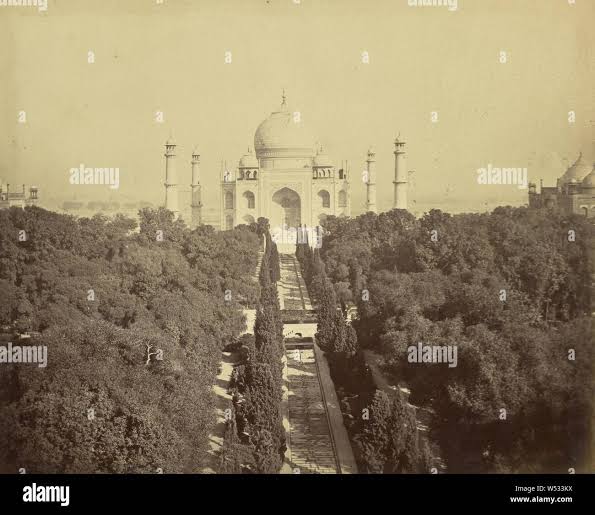 The Taj Mahal at Agra, John Edward Saché (Prussian or British, born Prussia, 1824 - 1882), India, 1865–1875, Albumen silver print, 22.9 × 28.3 cm (9 × 11 1/8 in Stock Photo - Alamy
