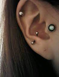Tragus Anti Tragus And Helix I Don T Have The Anti Tragus Anymore Cause It Came Off Cute Ear Piercings Earings Piercings Piercings