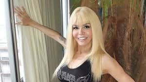 #redespiertos hoy acompañándolos un poco más, haciendo una guitarra de cartón, para el jardín de mi nene! Adriana Aguirre Se Desnudo En Las Redes Diario 13 San Juan