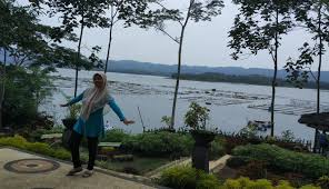 Bendungan karangkates is a dam in east java. Taman Jurang Toleh Bonklopo Pesona Tersembunyi Di Sudut Malang