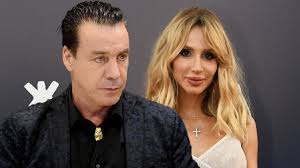 Svetlana Loboda I Till Lindemann Realnyj Roman Ili Popytka Piara Chem Znamenity Muzykanty Kak Vse Nachinalos Vse Tajnoe Kogda Nibud Stanovitsya Yavnym Kto Zhe Otec Rebenka