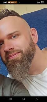 You know what is worst than a covert narcisist ? A covert narcisist that  believe in the ideology of incells and Mgtow. At the beginning a charming  prince then he wanted to