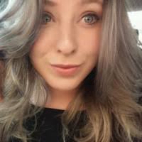 Selena Dale's Instagram, Twitter & Facebook