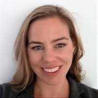 Laura Oates's Instagram, Twitter & Facebook